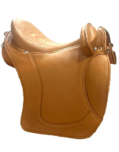 MAGNIFICUS VMCS Saddle